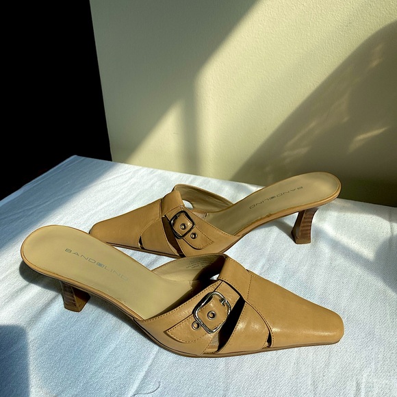 Bandolino Slides Tan Silver Buckle - Picture 1 of 12